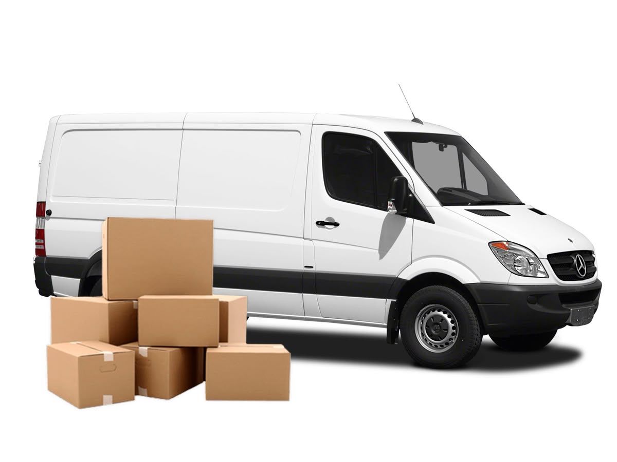 Unidad de distribución con cajas preparadas para salir a ruta